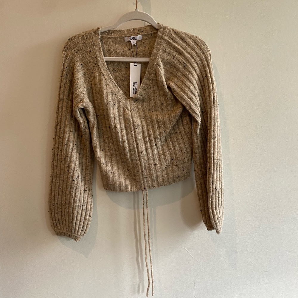 BB Dakota sweater